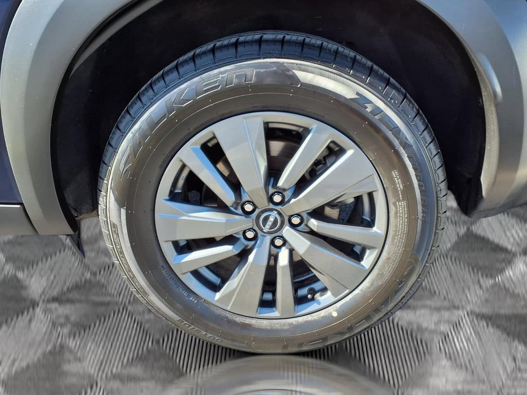 Used 2024 Nissan Pathfinder SV FWD image 21