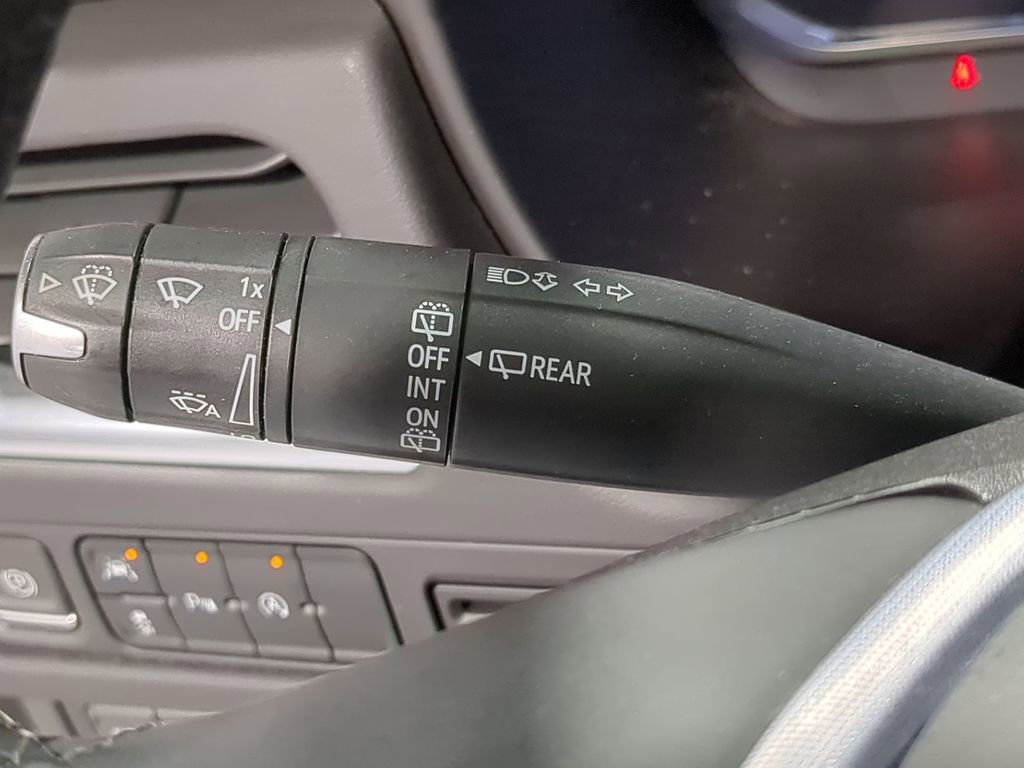 Used 2023 GMC Yukon SLE image 34