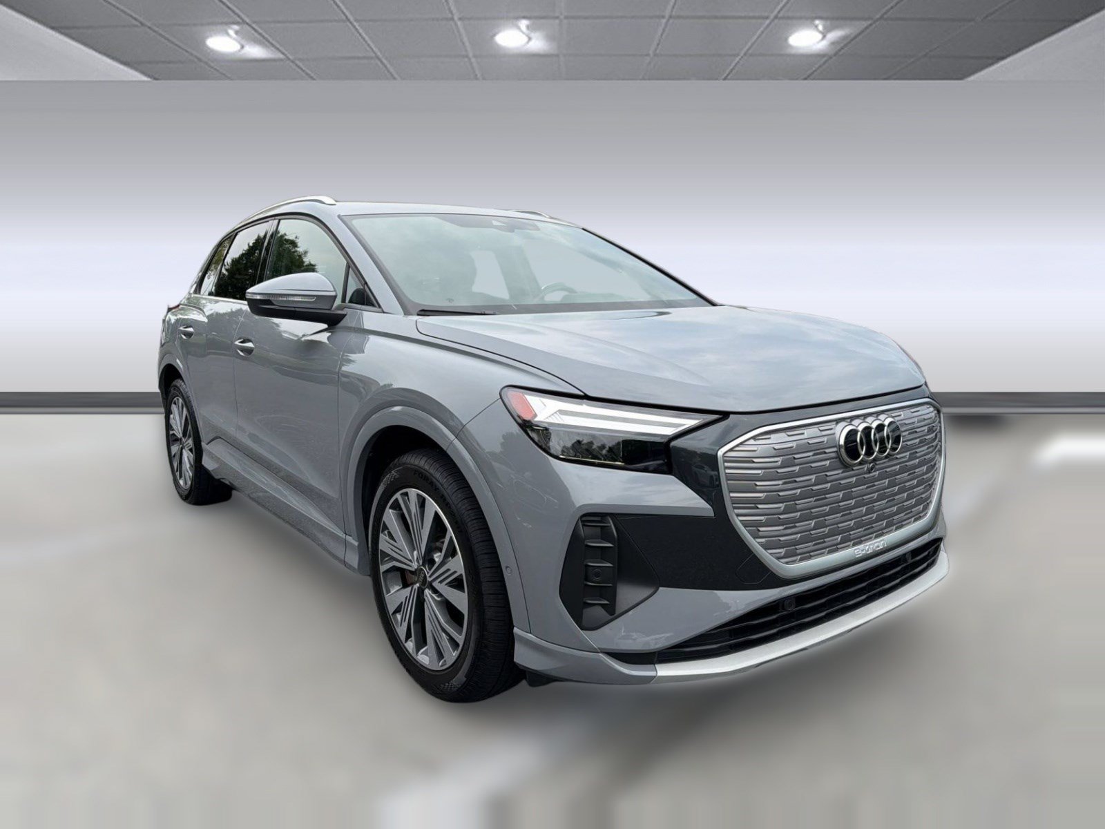 Used 2024 Audi Q4 e-tron Premium Plus w/ Premium Plus RWD image 7