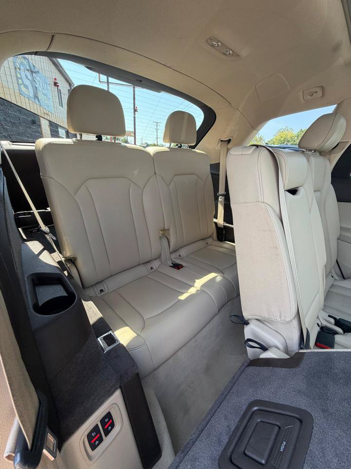Used 2019 Audi Q7 3.0T Prestige w/ Prestige Package AWD/4WD image 21