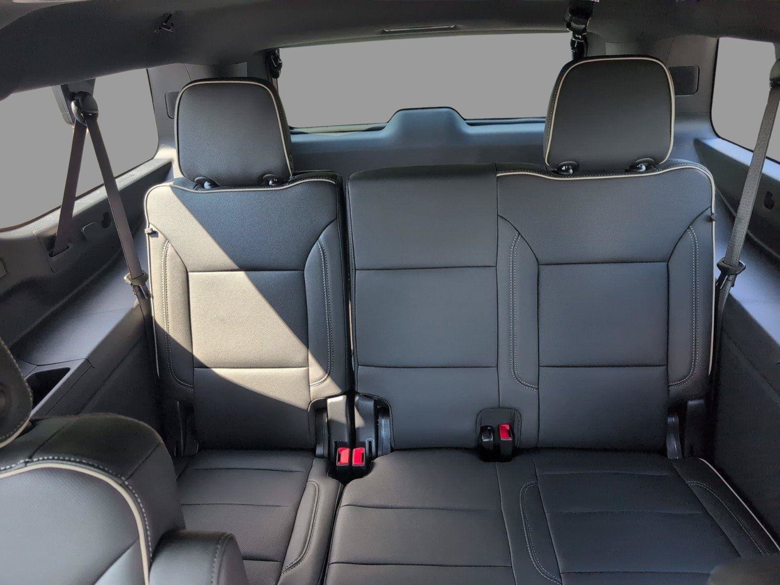 New 2026 GMC Yukon XL Elevation w/ LPO, Floor Liner Package RWD image 37