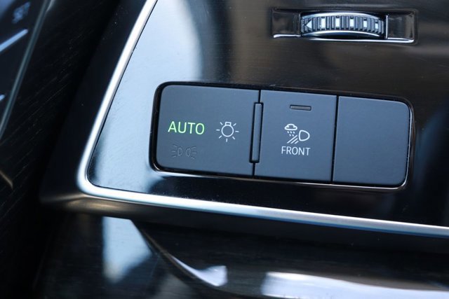 Used 2024 Audi Q7 3.0T Premium Plus image 31
