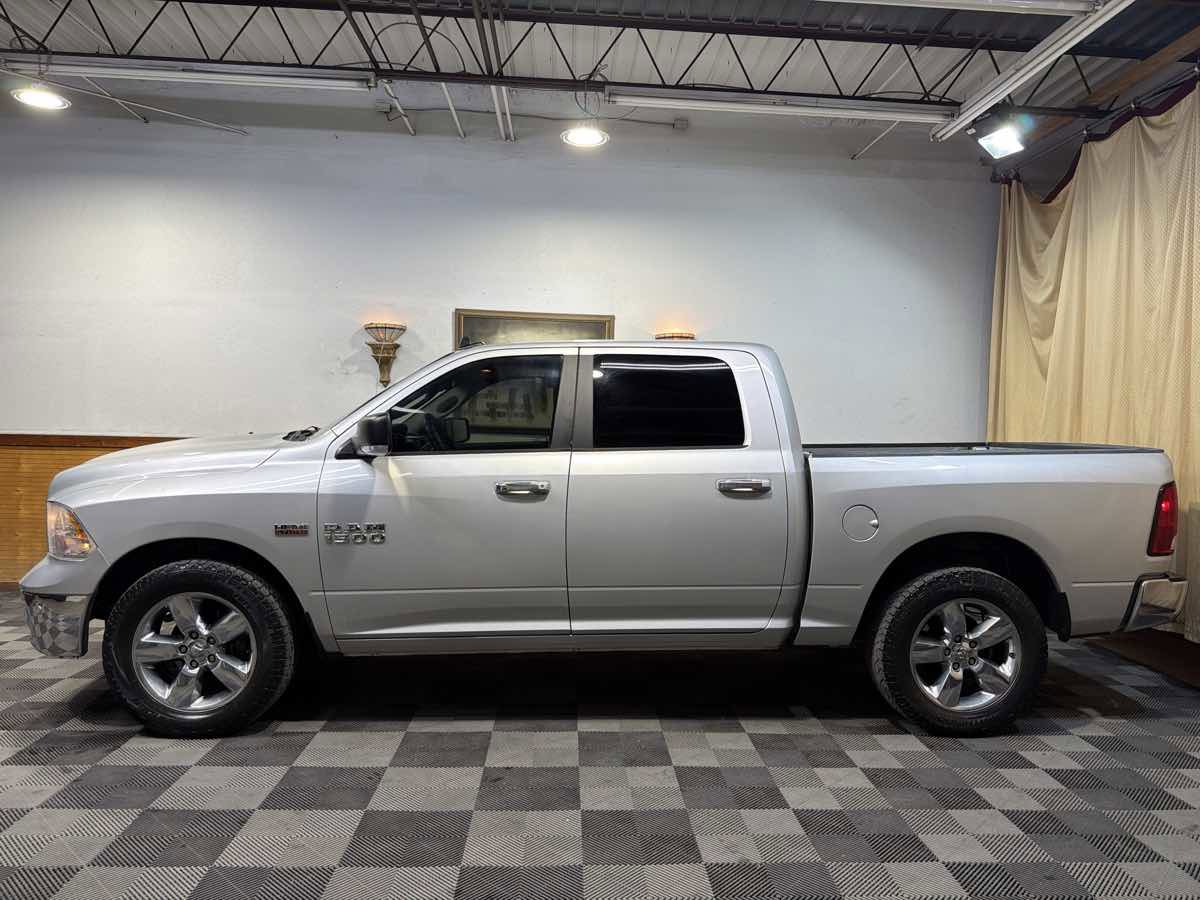 Used 2017 RAM 1500 Lone Star RWD image 2