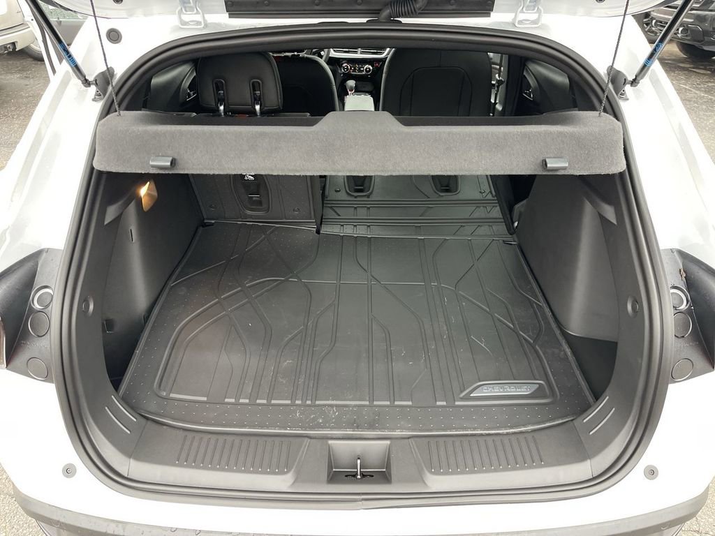 New 2026 Chevrolet Trax RS w/ Sunroof Package image 23
