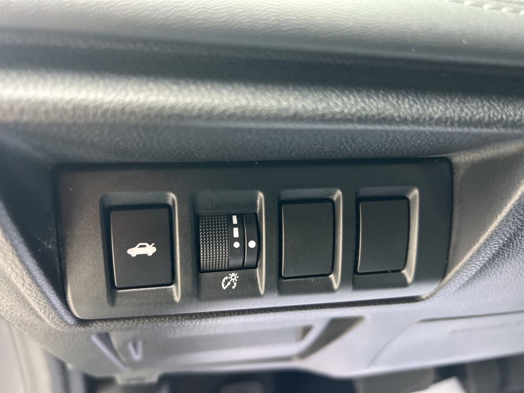 Used 2020 Subaru Legacy Limited image 27