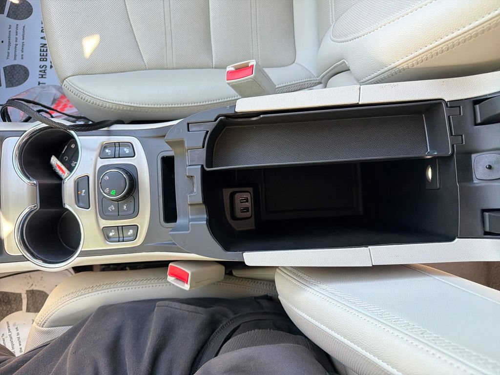 Used 2023 GMC Terrain Denali AWD/4WD image 29