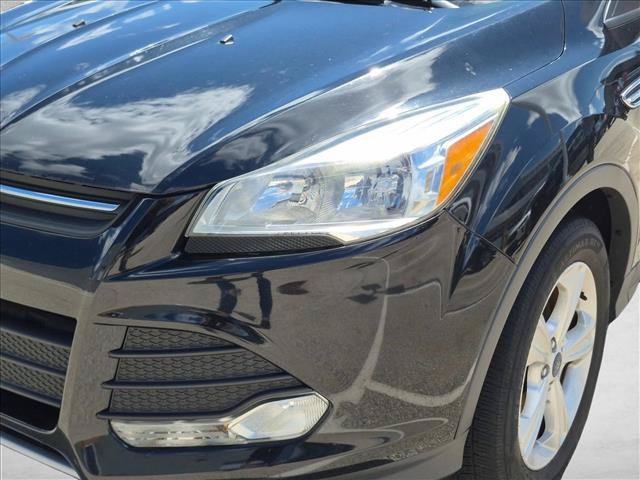 Used 2016 Ford Escape SE w/ Equipment Group 201A FWD image 12
