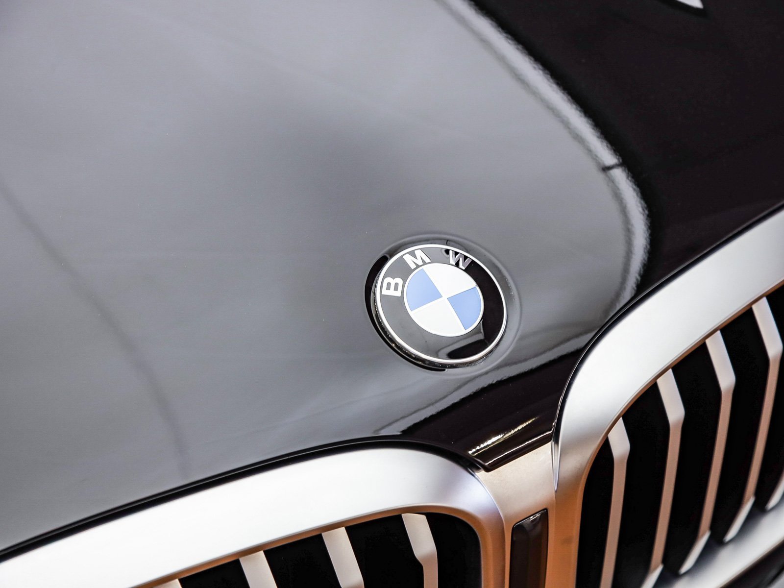 Used 2024 BMW X3 sDrive30i w/ Premium Package w/ZPA image 6