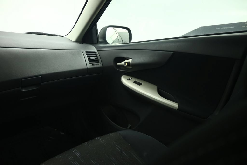 Used 2012 Toyota Corolla S FWD image 43