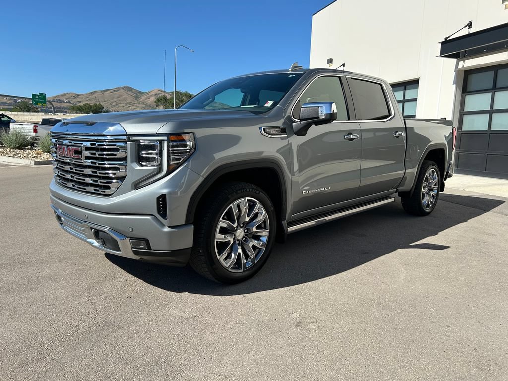 Used 2024 GMC Sierra 1500 Denali w/ Denali Reserve Package AWD/4WD image 2