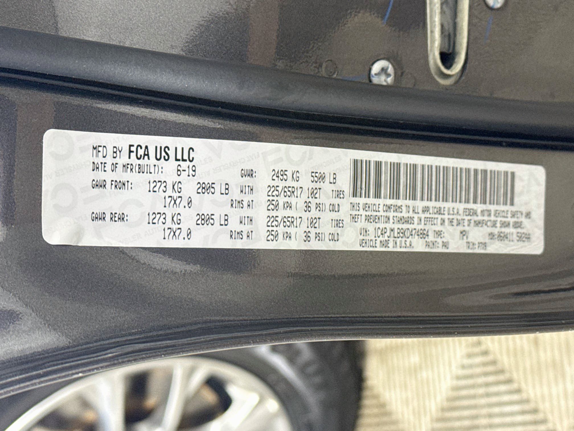 Used 2019 Jeep Cherokee Latitude Plus w/ Cold Weather Group AWD/4WD image 26