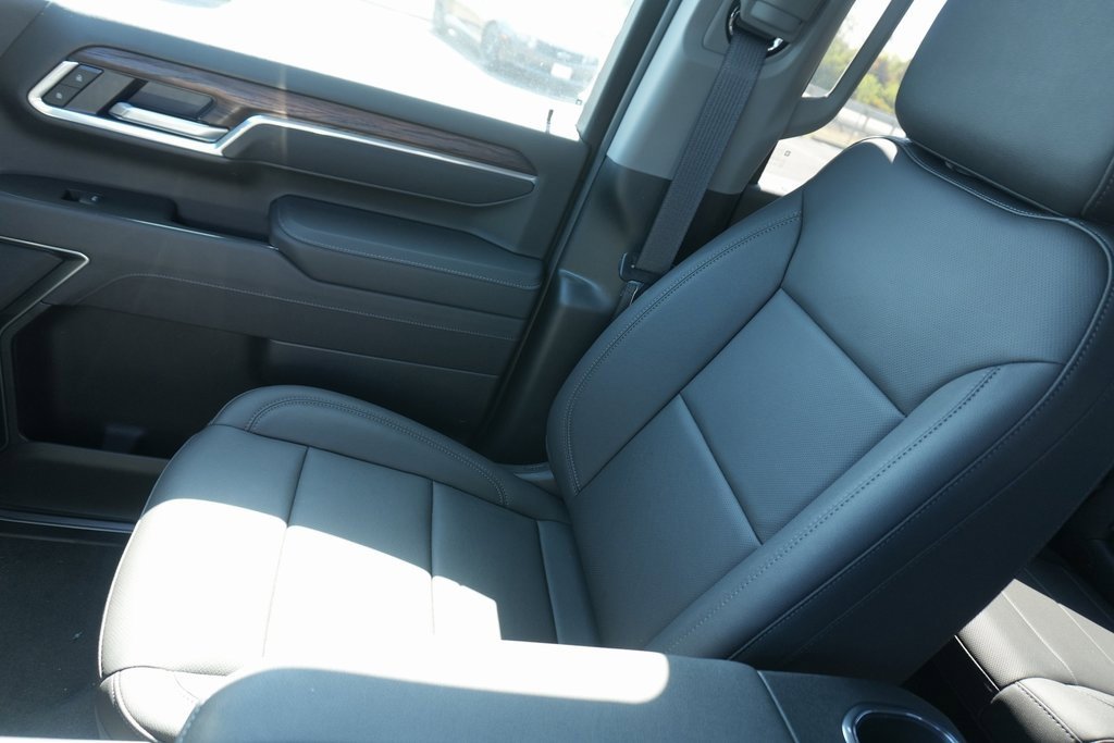 New 2025 GMC Sierra 2500 SLT w/ SLT Premium Package image 30