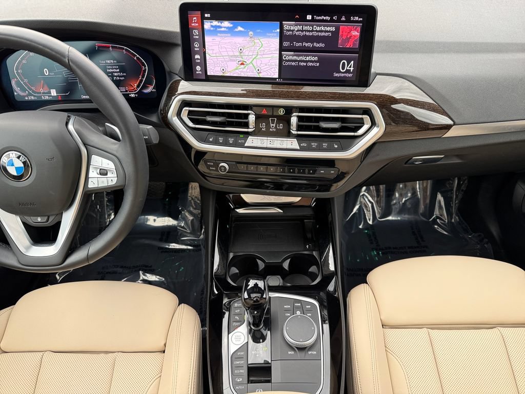 Certified 2024 BMW X3 xDrive30i w/ Premium Package AWD/4WD image 11