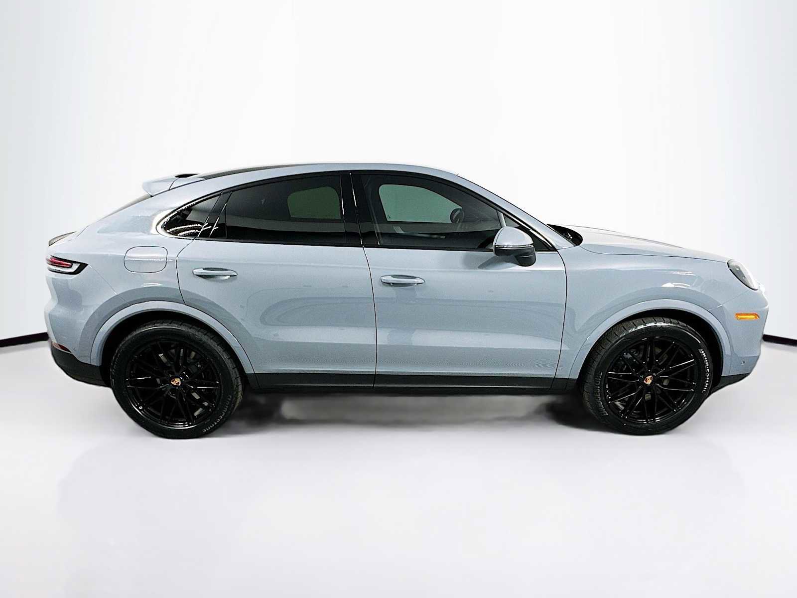 New 2026 Porsche Cayenne Coupe image 8
