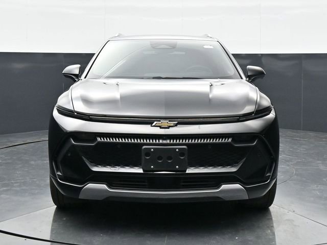 Used 2024 Chevrolet Equinox EV LT w/ Active Safety Package 3 FWD image 2