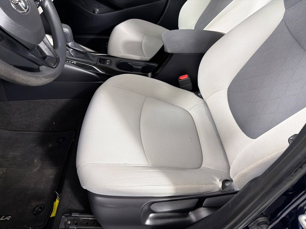 Used 2021 Toyota Corolla LE image 12