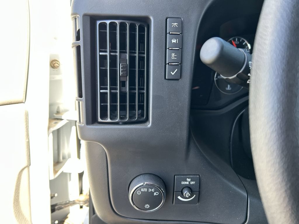 New 2025 GMC Savana 3500 w/ Power Convenience Package RWD image 17