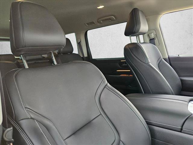 Used 2026 Nissan Armada SV RWD image 19