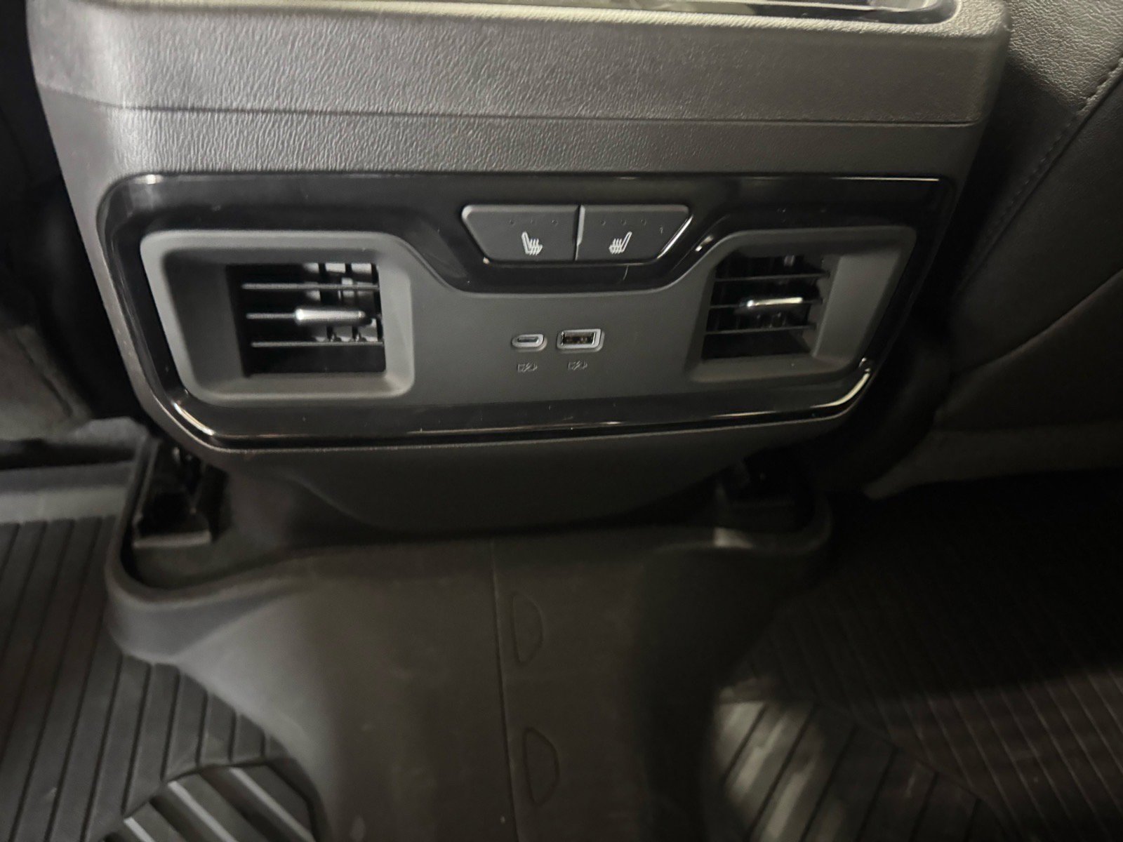 Used 2025 GMC Sierra 1500 AT4 w/ AT4 Premium Package image 12