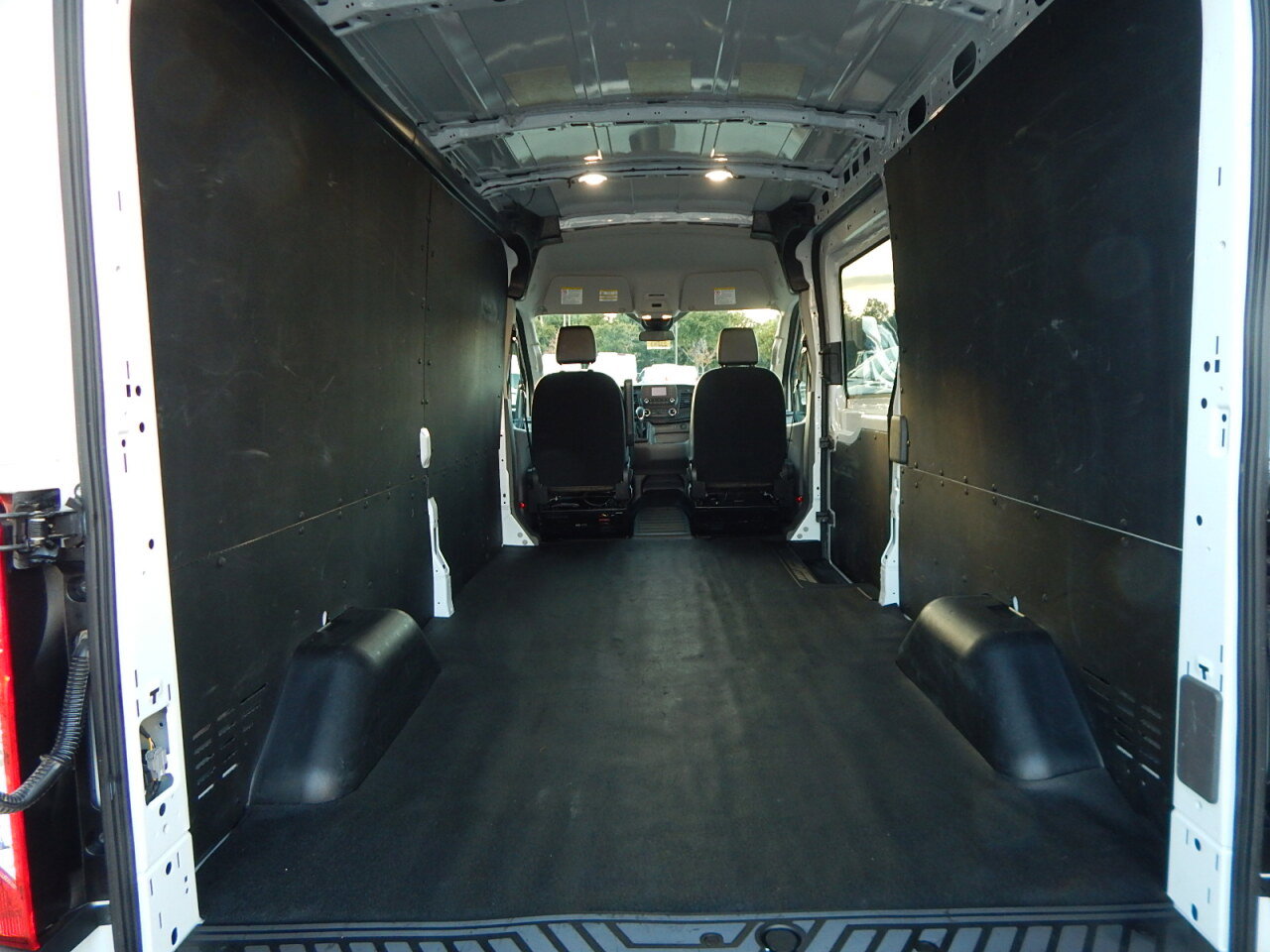 Used 2024 Ford Transit 250 148 Medium Roof w/ Load Area Protection Package image 12
