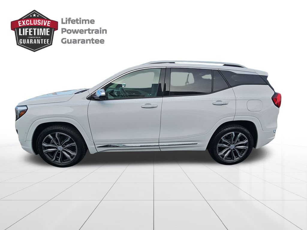 Used 2020 GMC Terrain Denali w/ Denali Premium Package FWD image 2