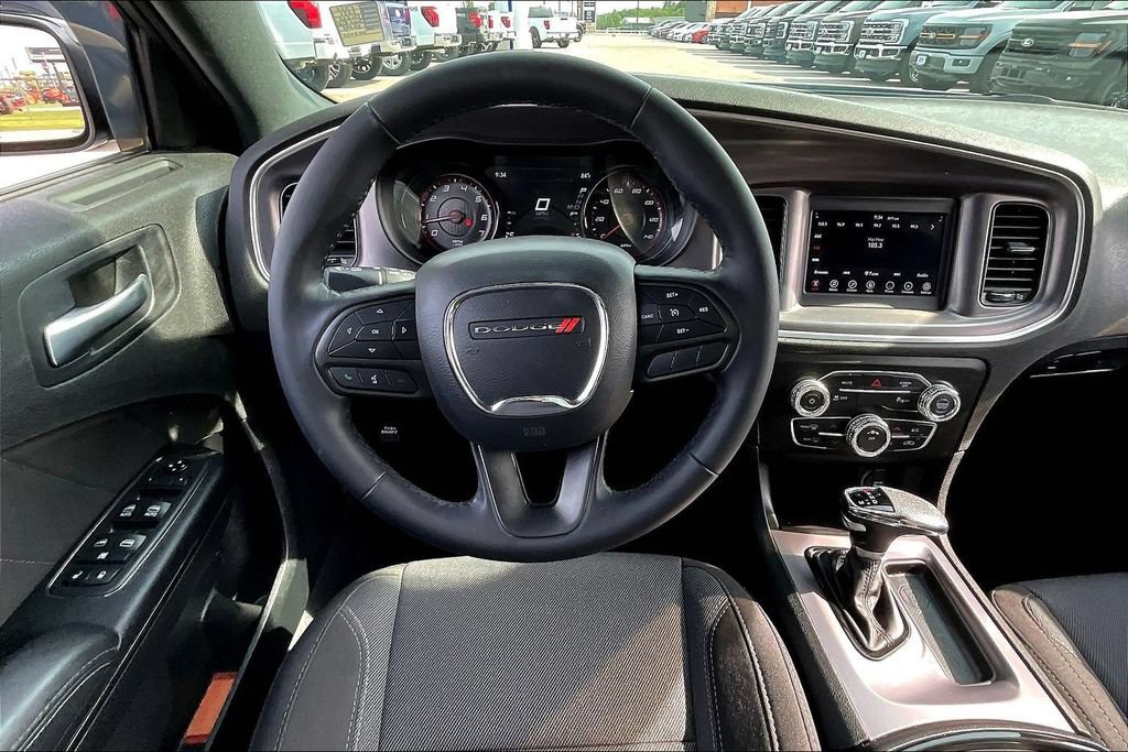 Used 2021 Dodge Charger SXT w/ Blacktop Package RWD image 5
