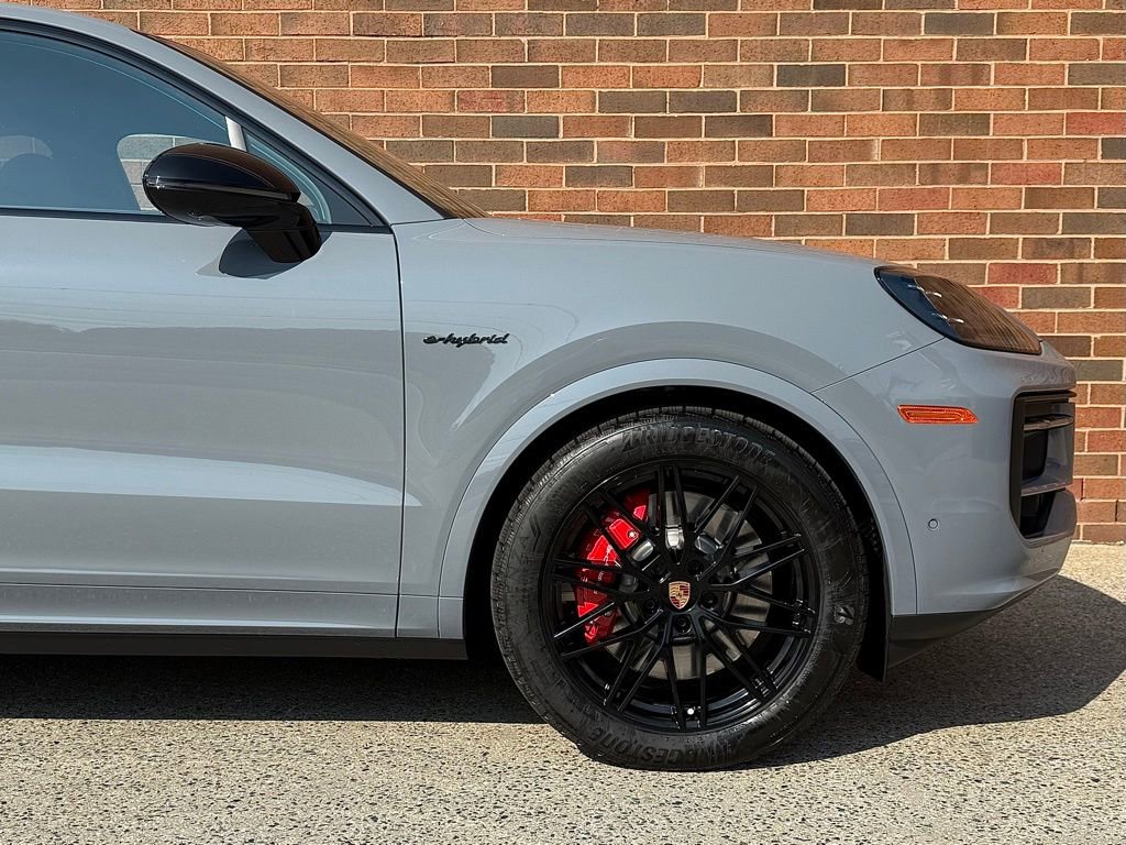 New 2026 Porsche Cayenne S image 11