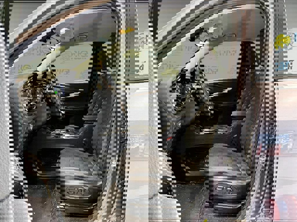 Used 2023 Chevrolet Bolt EUV LT w/ Comfort Package image 11