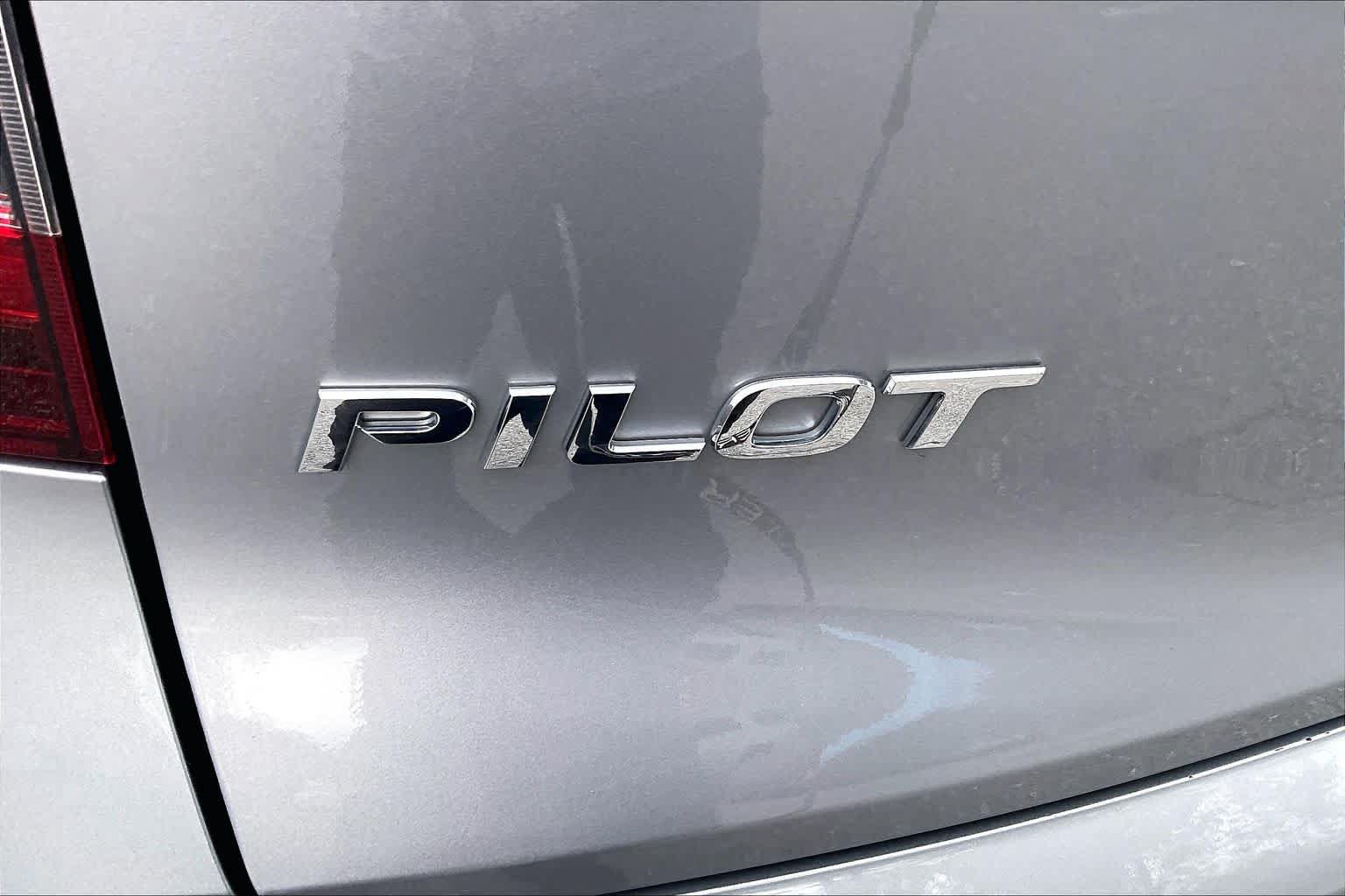 Used 2022 Honda Pilot TrailSport image 33