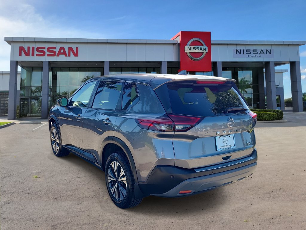 Used 2023 Nissan Rogue SV FWD image 4