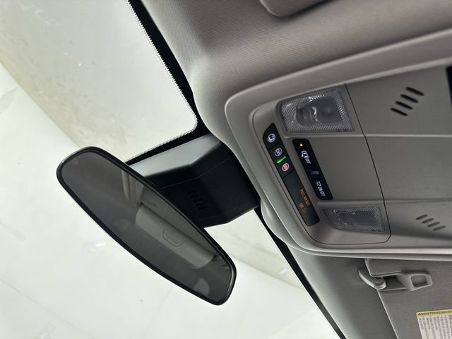 Used 2023 Chevrolet Equinox LT FWD image 19