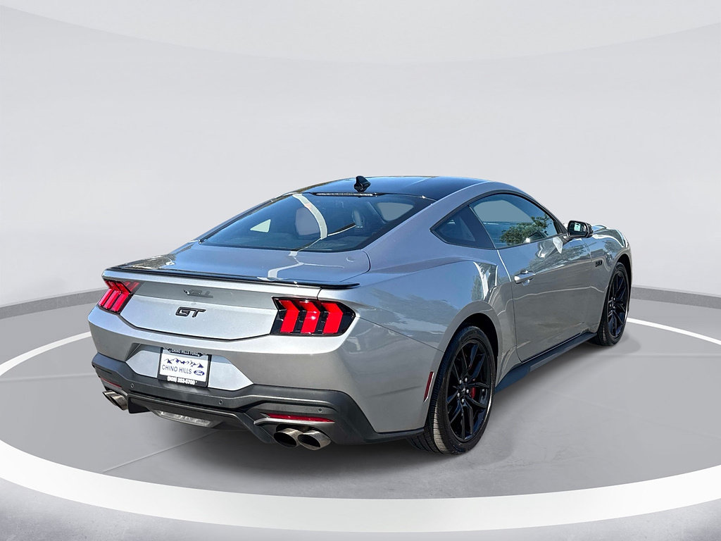 Used 2025 Ford Mustang GT Premium RWD image 4