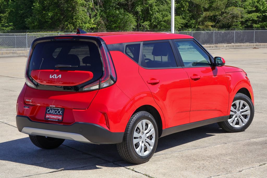 Used 2024 Kia Soul LX image 7