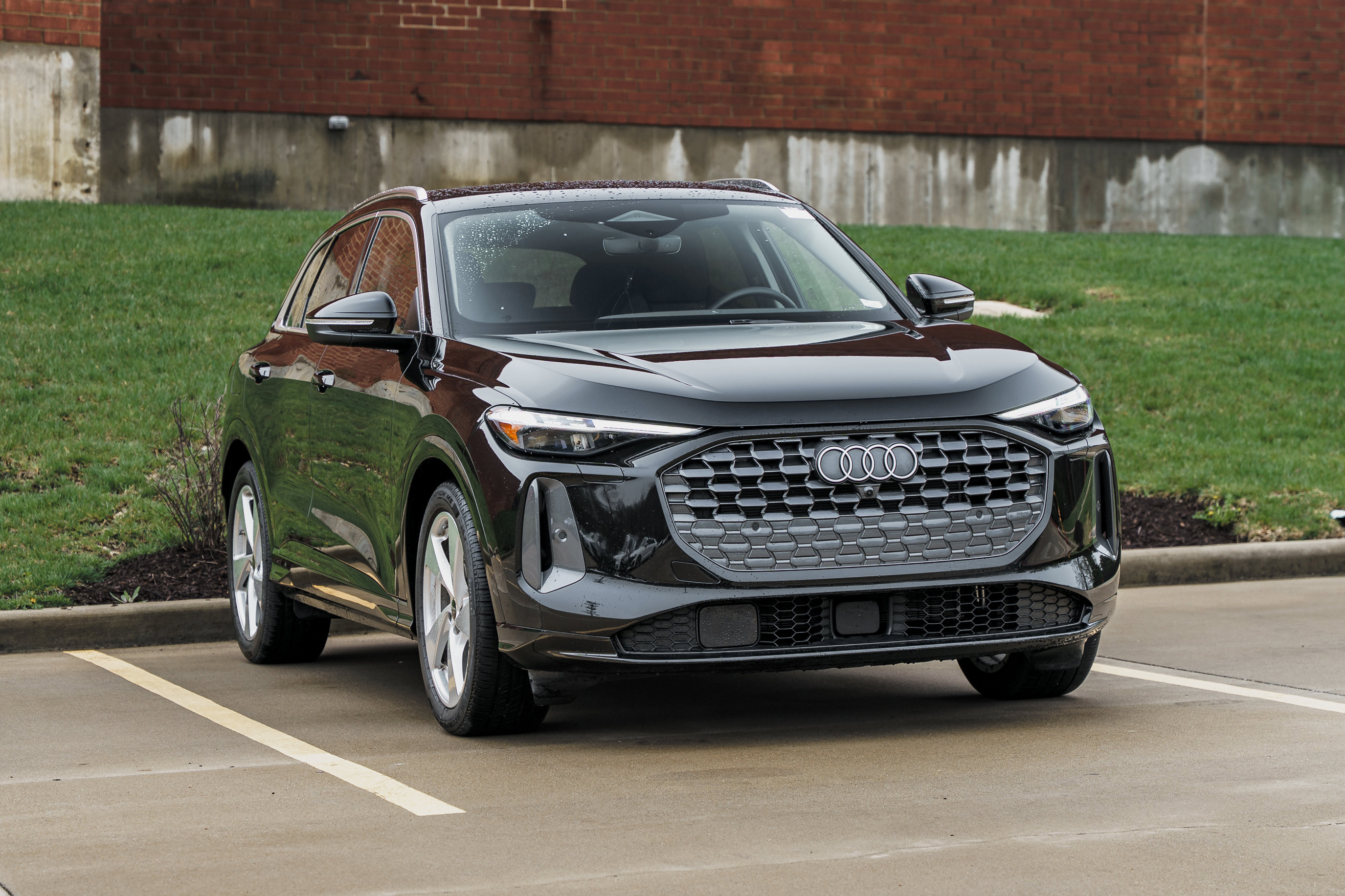 Certified 2025 Audi Q5 Prestige image 2