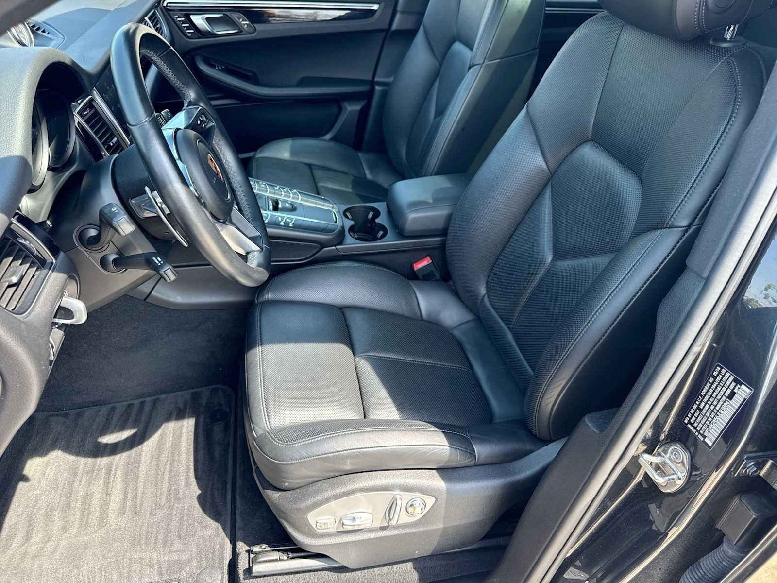 Used 2018 Porsche Macan S AWD/4WD image 15