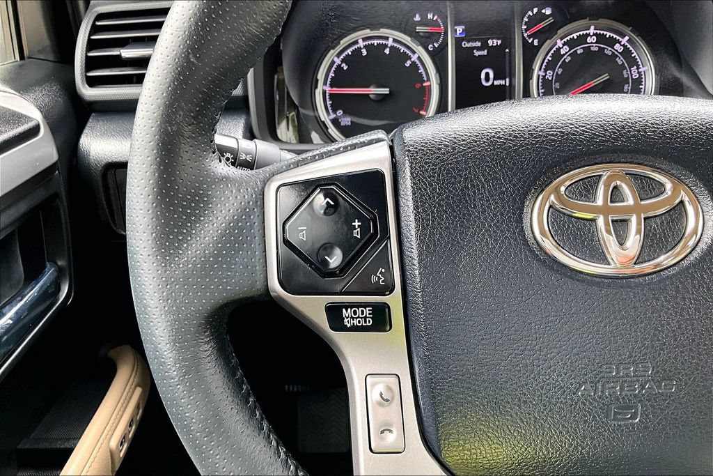 Used 2022 Toyota 4Runner Limited AWD/4WD image 28