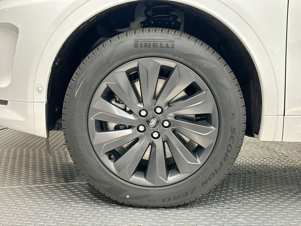 Certified 2025 Land Rover Discovery Sport S image 3