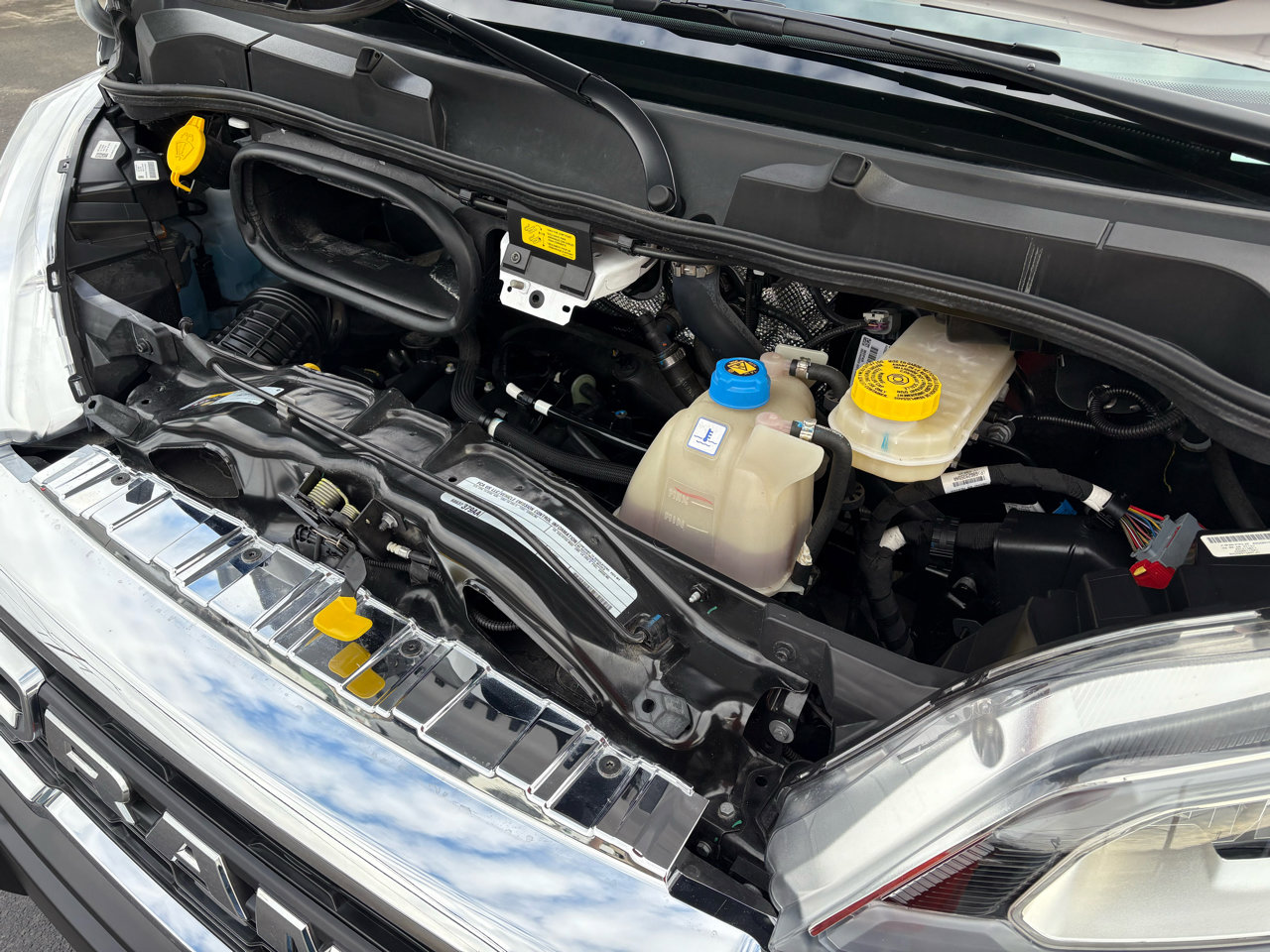 Used 2024 RAM ProMaster 2500 w/ Quick Order Package 22G SLT image 10