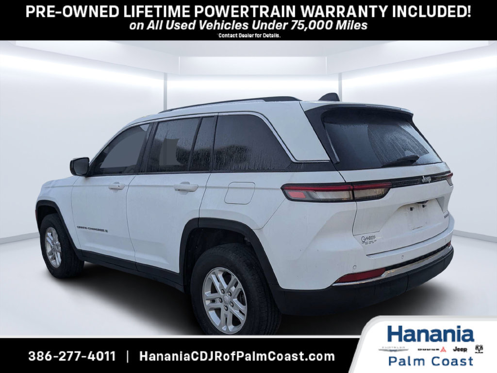 Used 2023 Jeep Grand Cherokee Laredo RWD image 5