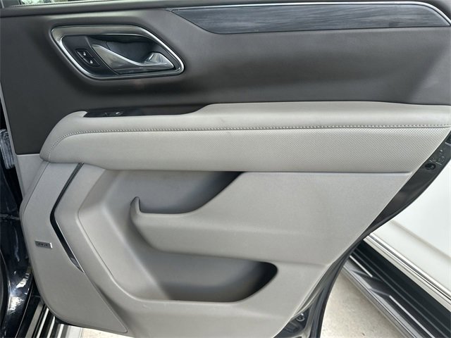 Used 2023 GMC Yukon SLT image 37