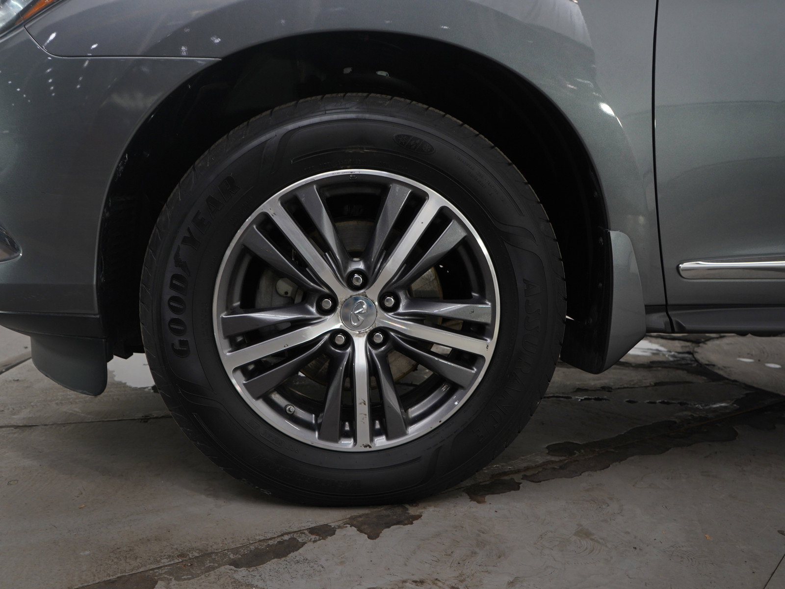 Used 2019 INFINITI QX60 Luxe w/ Essential Package image 27