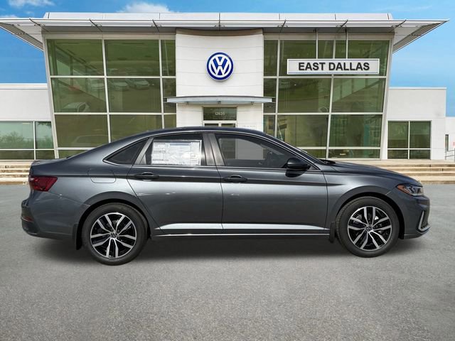 New 2026 Volkswagen Jetta SE image 3