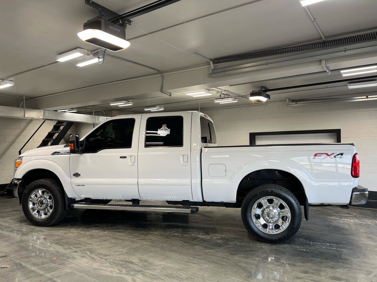 Used 2016 Ford F350 King Ranch w/ King Ranch w/Chrome Package AWD/4WD image 6
