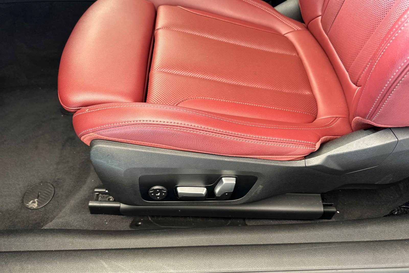 Used 2023 BMW 430i Coupe w/ M Sport Package RWD image 15