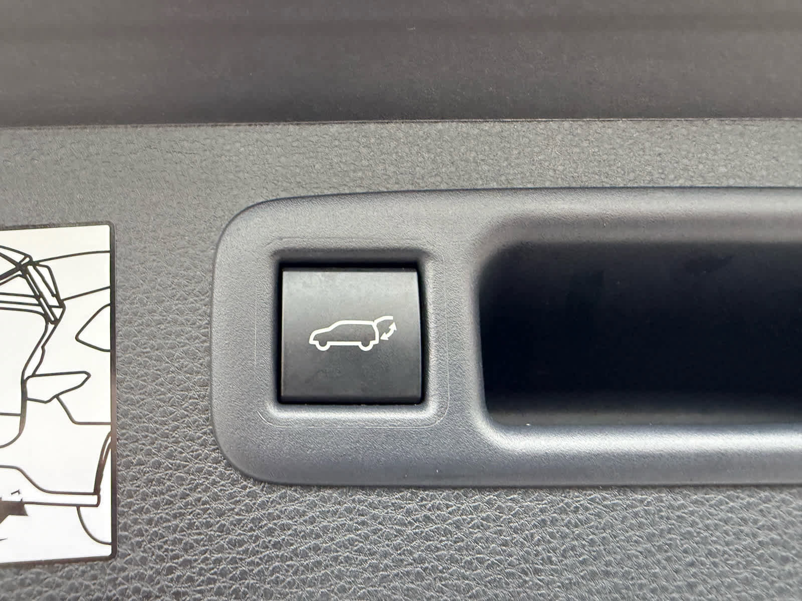 Used 2024 Toyota Highlander Platinum image 36