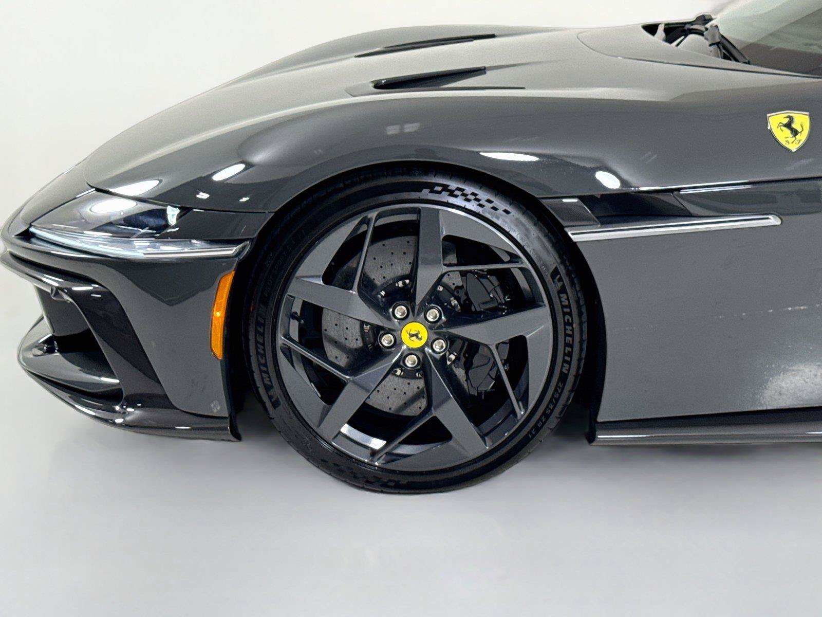 Used 2025 Ferrari 12Cilindri RWD image 40
