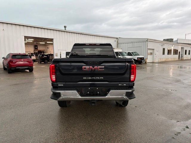 Used 2024 GMC Sierra 2500 SLE AWD/4WD image 4