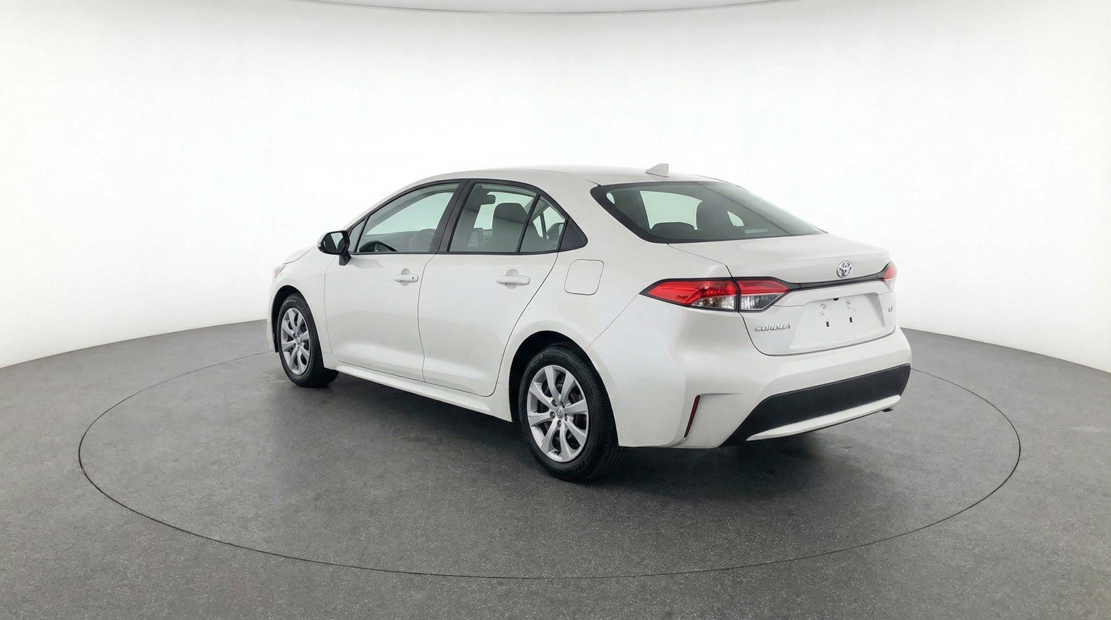 Used 2025 Toyota Corolla LE image 6