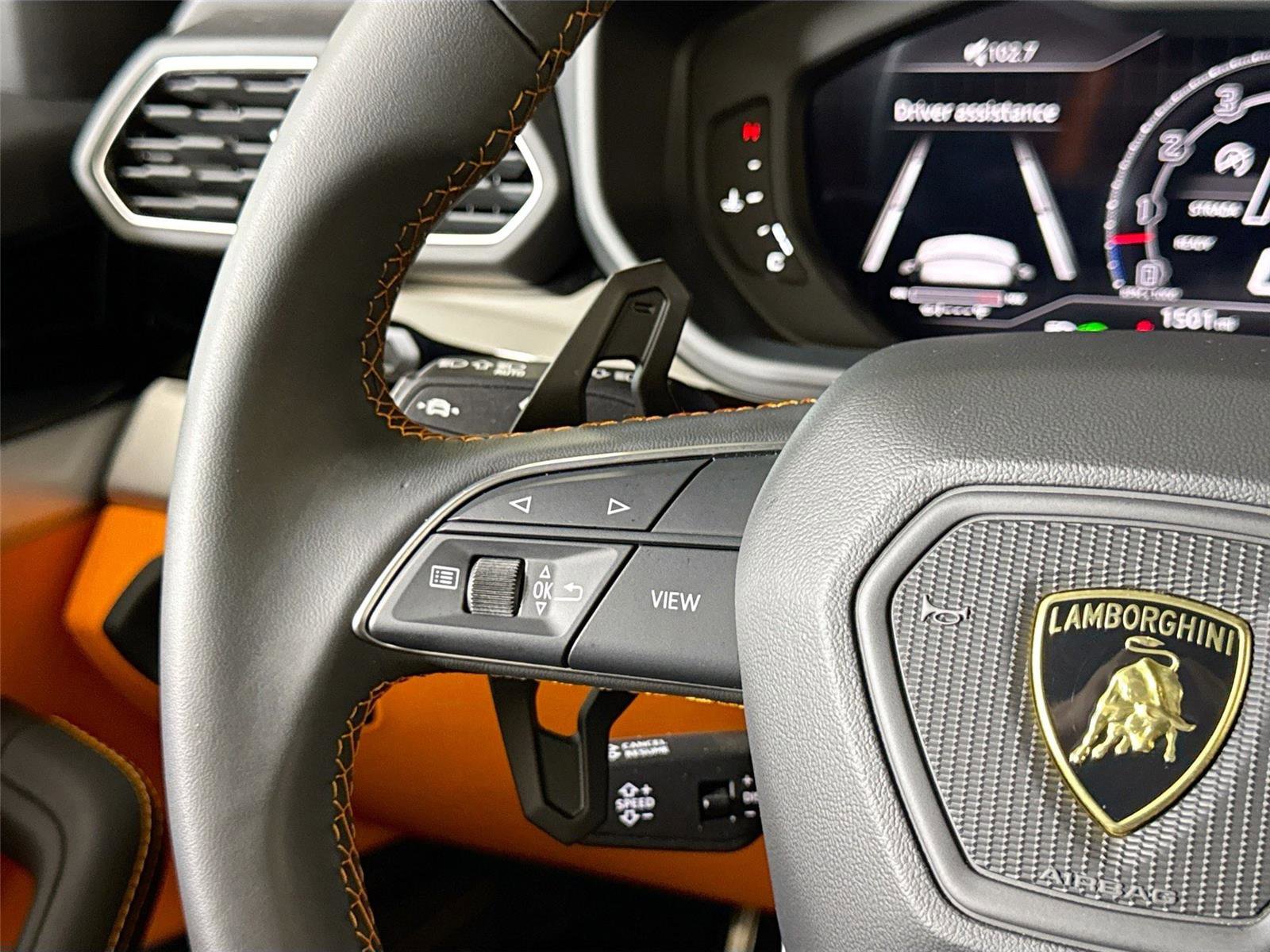 Used 2024 Lamborghini Urus S AWD/4WD image 23