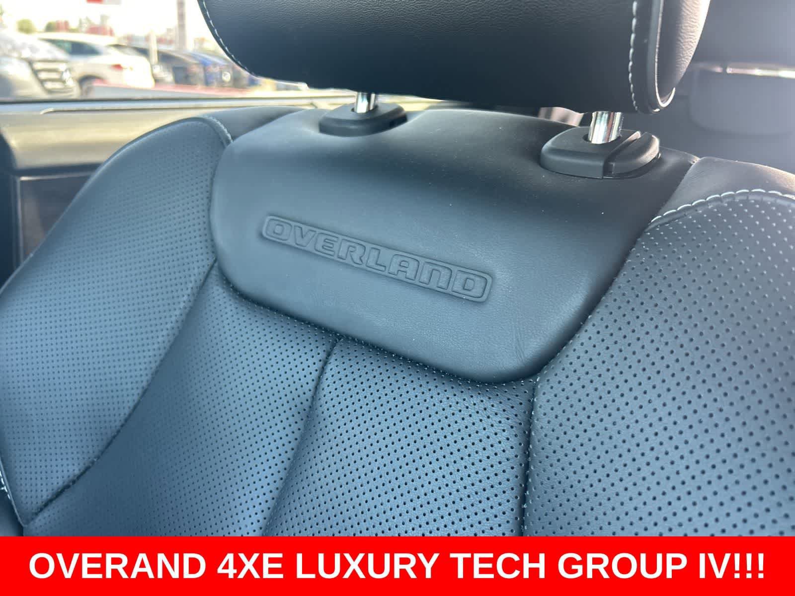 Used 2022 Jeep Grand Cherokee Overland w/ Luxury Tech Group IV image 47